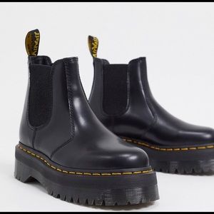 Dr Martens 2976 Platform Chelsea Boots